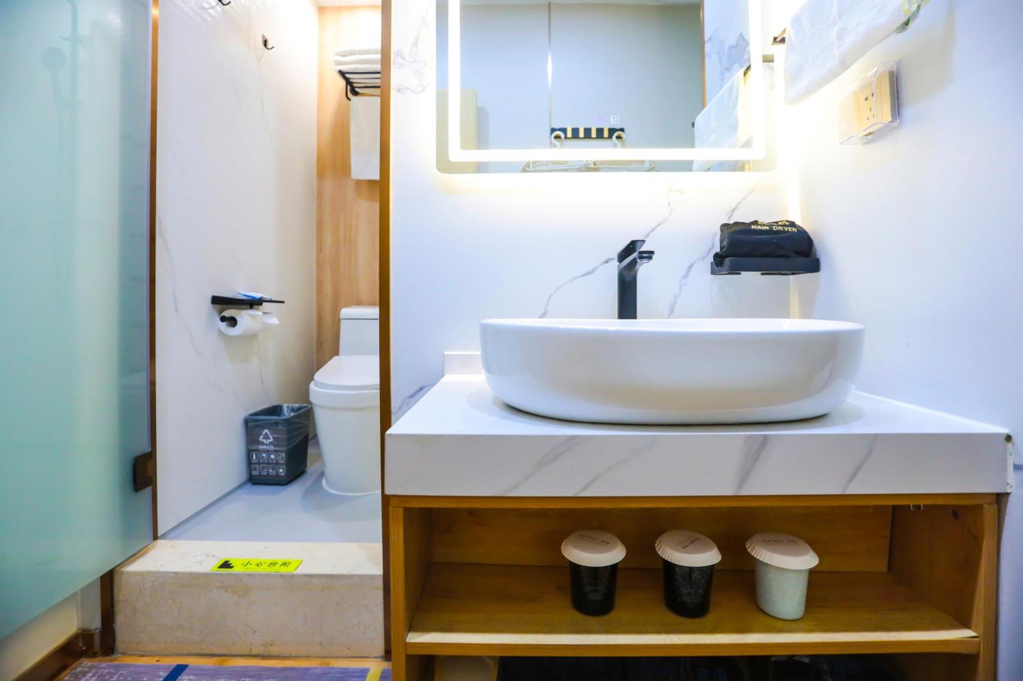 Zhong An Hotel Beijing Former Residence Of Journalist Edgar Snow -Free Laundry Service,Free Freshly Ground Coffee,Provide Tourism And Ticketing Service ,English Service ,Near Tian'Anmen Forbidden City,Wangfujing Walking Street Kültér fotó